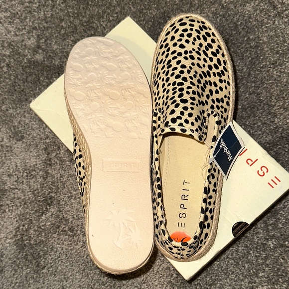 Spirit Black and Cream Polka Dot Flats - Picture 4 of 4